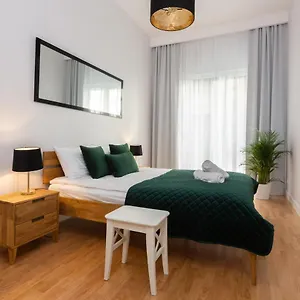 https://millennium-express-green.warsawhotelspoland.com